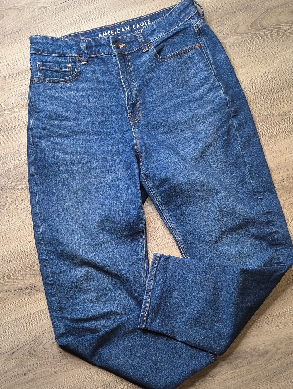 S1209 Mom Jean Stretch w/27" Inseam👖American Eagle Women's Size 10 Jeans